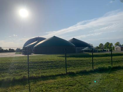 Foto: Kurzbesichtigung der Biogasanlege